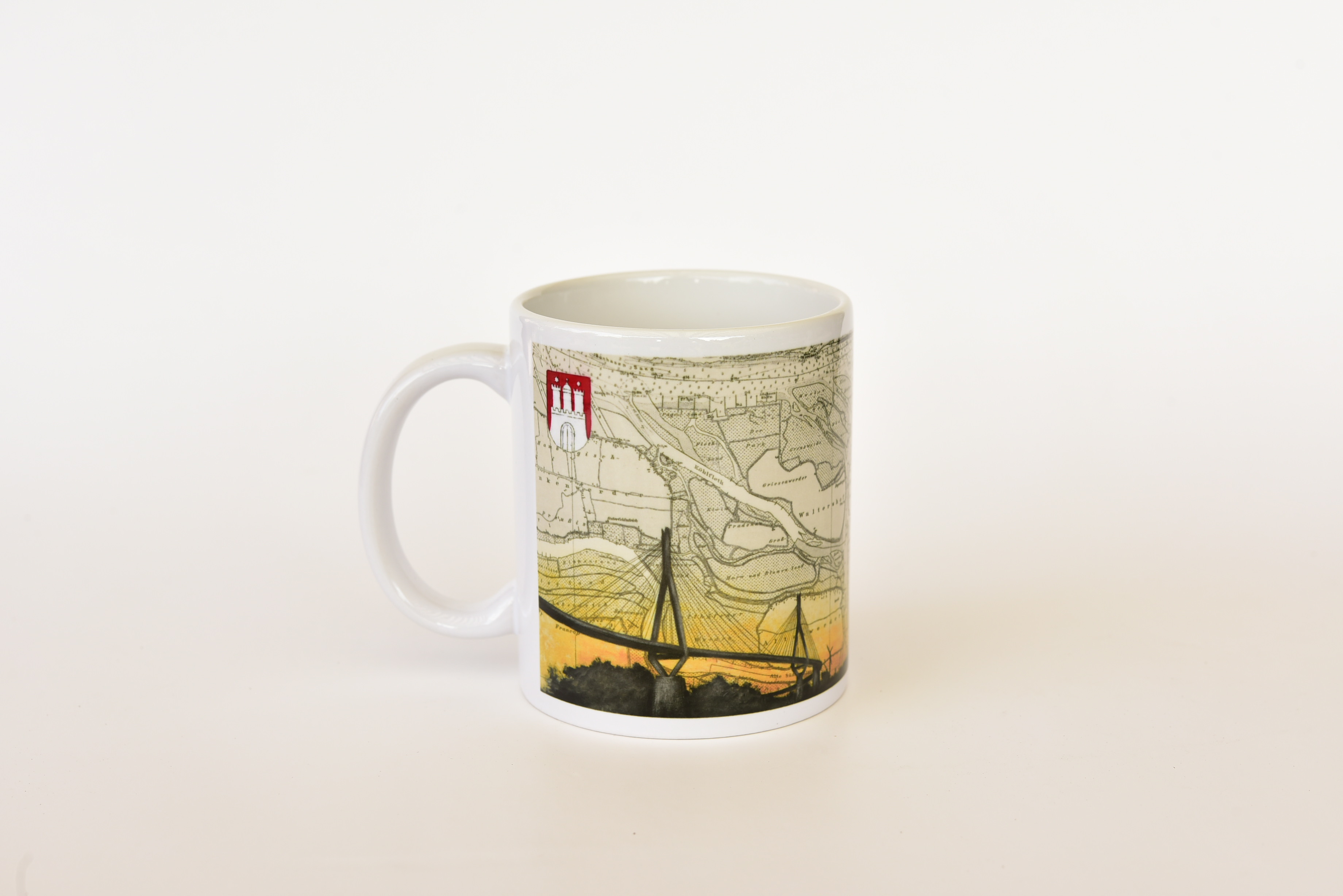 Tasse `Köhlbrandbrücke und Michel`
